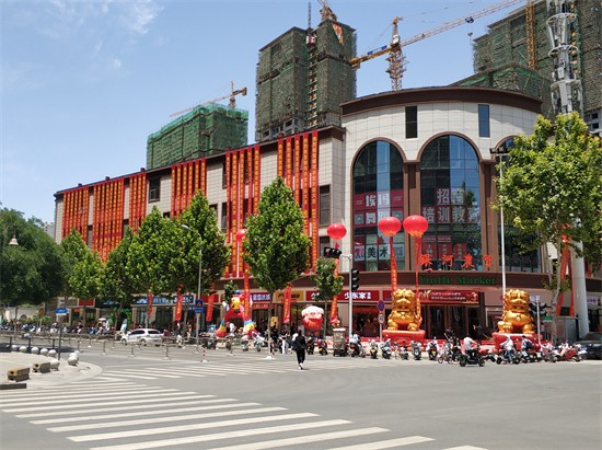 銀河農(nóng)貿(mào)市場1.jpg